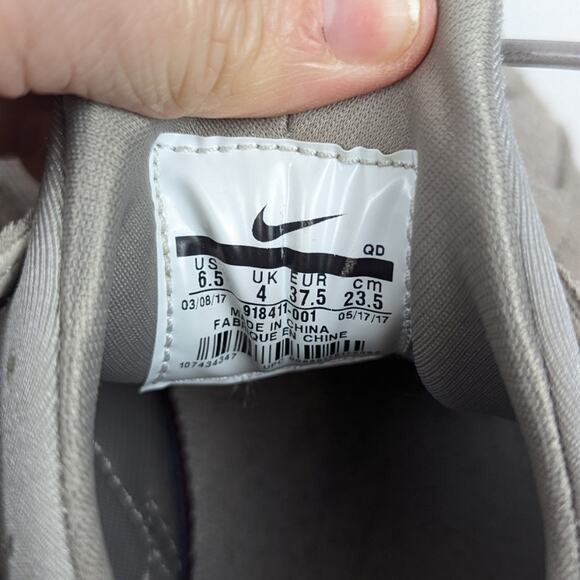 Nike Women's Metallic Taupe Air Huarache Run Sneakers Size 6.5 - Picture 9 of 9